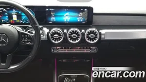 Mercedes-Benz GLB-Class, 2021 — миниатюра 20