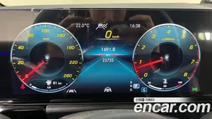 Mercedes-Benz GLA-Class, 2022 — миниатюра 8