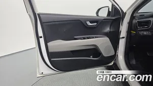 Kia Stonic, 2018 — миниатюра 14