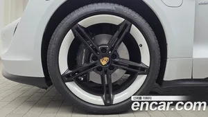Porsche Taycan, 2023 — миниатюра 5
