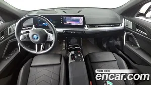 BMW iX2, 2024 — миниатюра 7