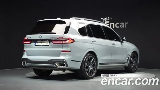 BMW X7, 2024 — фото автомобиля из Кореи