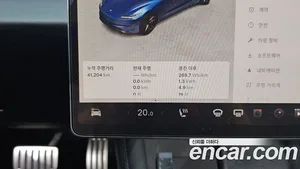 Tesla Model 3, 2024 — миниатюра 11