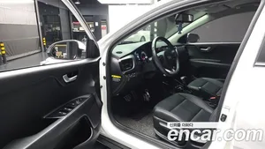 Kia Stonic, 2018 — миниатюра 13