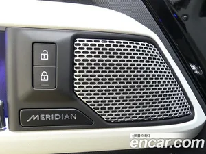 Land Rover Defender, 2023 — миниатюра 19