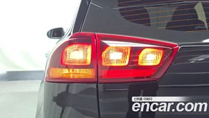Kia Niro, 2021 — миниатюра 9
