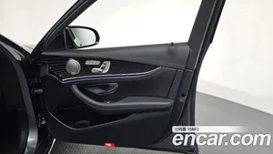 Mercedes-Benz E-Class, 2021 — миниатюра 14