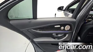 Mercedes-Benz E-Class, 2021 — миниатюра 15