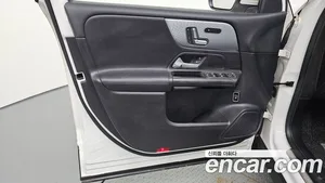 Mercedes-Benz GLB-Class, 2021 — миниатюра 14