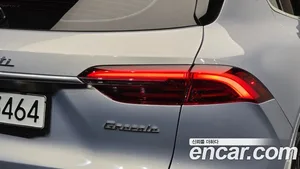 Maserati Grecale, 2023 — миниатюра 9