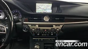 Lexus ES, 2016 — миниатюра 13