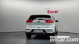 Kia Niro, 2016 — миниатюра 4