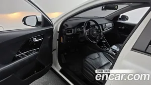 Kia Niro, 2016 — миниатюра 13