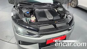 Kia EV6, 2023 — миниатюра 6