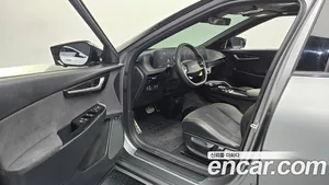 Kia EV6, 2023 — миниатюра 13