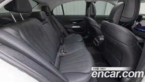 Mercedes-Benz E-Class, 2024 — миниатюра 10