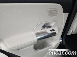 Mercedes-Benz EQA, 2025 — миниатюра 16