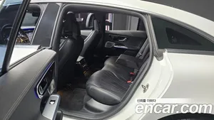 Mercedes-Benz EQE, 2023 — миниатюра 12