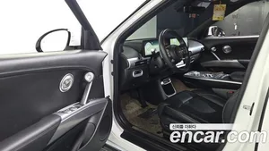 Genesis GV60, 2022 — миниатюра 13