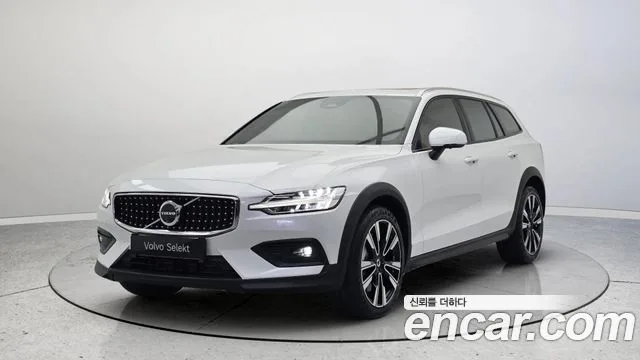 Volvo V60, 2024 — фото автомобиля из Кореи