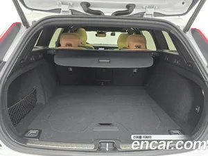 Volvo V60, 2024 — миниатюра 19