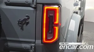 Ford Bronco, 2022 — миниатюра 9