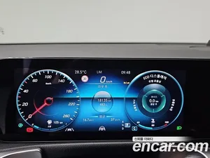 Mercedes-Benz GLB-Class, 2023 — миниатюра 8