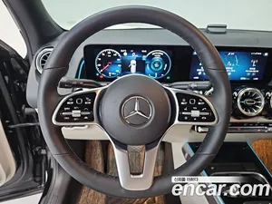 Mercedes-Benz GLB-Class, 2023 — миниатюра 10
