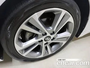 Hyundai Avante, 2018 — миниатюра 8