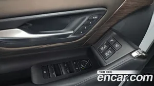 Toyota Alphard, 2024 — миниатюра 29