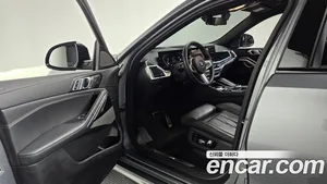 BMW X6, 2025 — миниатюра 13