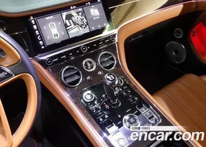 Bentley Continental, 2018 — миниатюра 15