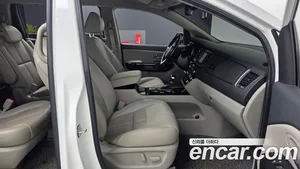Kia Carnival, 2018 — миниатюра 17