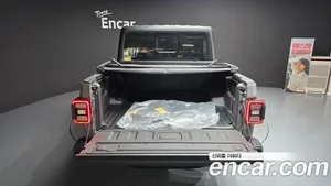 Jeep Gladiator, 2023 — миниатюра 20