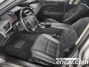 Lexus ES, 2021 — миниатюра 10