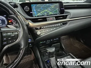 Lexus ES, 2021 — миниатюра 15
