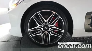 Kia Stinger, 2022 — миниатюра 5