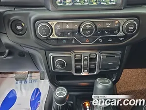 Jeep Wrangler, 2021 — миниатюра 10