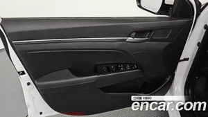 Hyundai Avante, 2017 — миниатюра 14