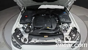 Mercedes-Benz E-Class, 2022 — миниатюра 6