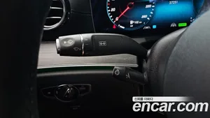 Mercedes-Benz E-Class, 2022 — миниатюра 25