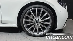 Mercedes-Benz E-Class, 2022 — миниатюра 7