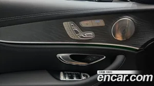 Mercedes-Benz E-Class, 2022 — миниатюра 28