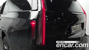 Cadillac Escalade, 2023 — миниатюра 8