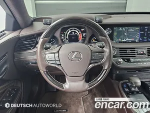 Lexus LS, 2020 — миниатюра 13
