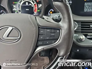 Lexus LS, 2020 — миниатюра 17