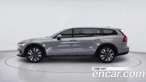 Volvo V60, 2024 — миниатюра 3