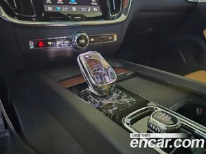 Volvo V60, 2024 — миниатюра 10