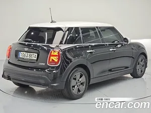 Mini Cooper, 2023 — миниатюра 2