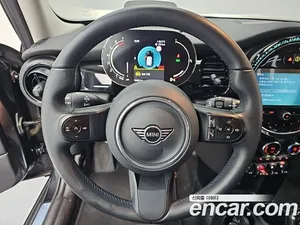 Mini Cooper, 2023 — миниатюра 11